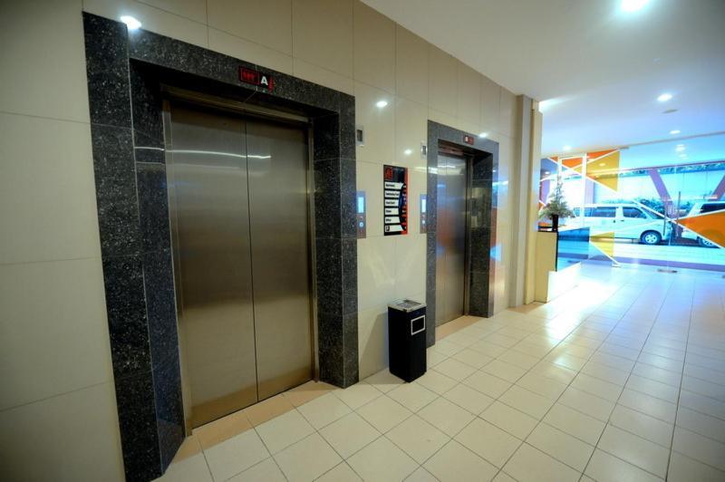 High Point Serviced 3* Surabaya